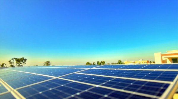 Panneau solaire photovoltaïque : un investissement pour votre avenir